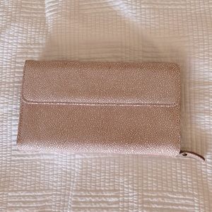 Seint Clutch Compact